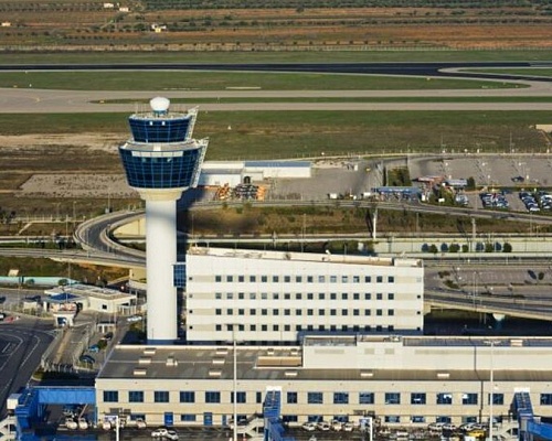 Τα σενάρια για το μπλακάουτ που έκλεισε τον εναέριο χώρο: Τι λένε οι αρμόδιοι