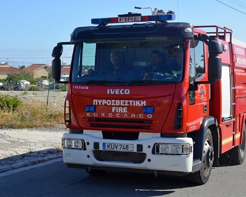 Στις φλόγες βάρκα 67χρονου τα ξημερώματα – Καταστράφηκε ολοσχερώς