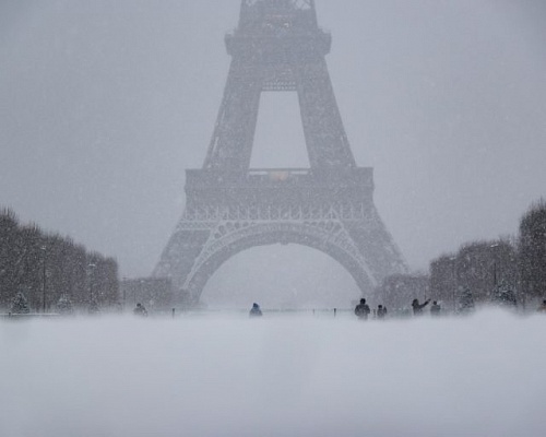 Φονική κακοκαιρία με παγετό και πολικές θερμοκρασίες σαρώνει την Ευρώπη (vids)