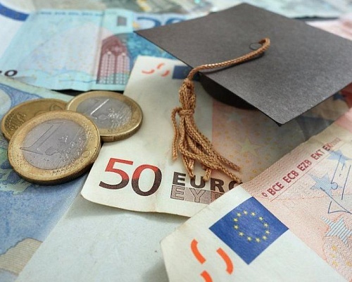 Ελεγκτική: Φοιτητική χορηγία σε μη δικαιούχους, λανθασμένα ποσά
