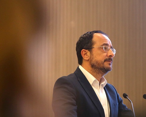 Δημοσκόπηση Alpha για Προεδρικές: Από το «είναι νωρίς» στον… «κανένα»