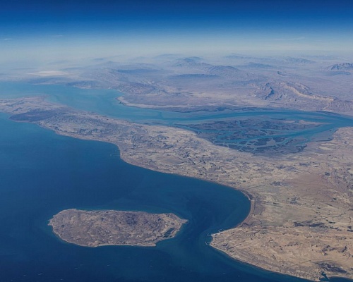 LIVE: Αποκλεισμός του Ορμούζ με πιθανές νέες συνομιλίες ΗΠΑ-Ιράν στο «κάδρο»