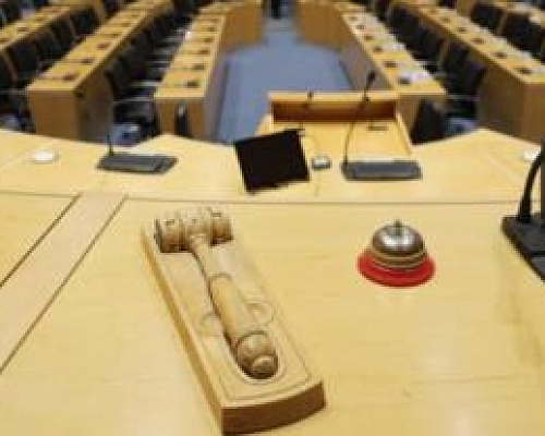 Ολοκληρώνεται η τριήμερη συζήτηση του κρατικού προϋπολογισμού στην Ολομέλεια της Βουλής