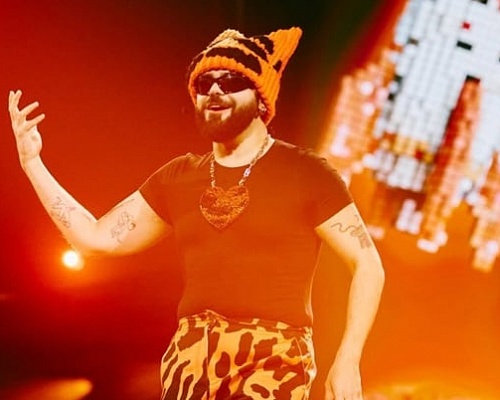 Ο Akylas «γκρέμισε» τη σκηνή της Eurovision με την εμφάνισή του (ΒΙΝΤΕΟ)