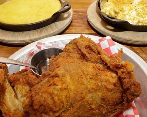 Η «supersize» Αμερική μικραίνει τα πιάτα: Πώς τα φάρμακα αδυνατίσματος και η ακρίβεια αλλάζουν τα εστιατόρια