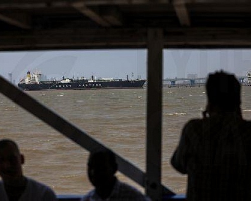 Ενα ιαπωνικό και ένα τουρκικό πλοίο πέρασαν από τα Στενά του Ορμούζ τις τελευταίες ώρες