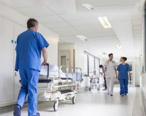 Έξαρση ασθενειών στα παιδιά «Βροχή» τα προβλήματα που ταλανίζουν τα Νοσοκομεία