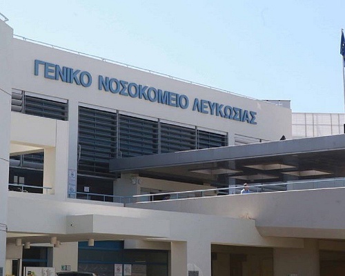 Καπέδες: Διασωληνωμένη 57χρονη – Στο Μακάρειο 8χρονη