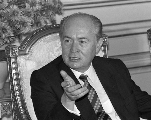 Σε λαϊκό προσκύνημα η σορός του Γιώργου Βασιλείου, ανοίγει βιβλίο συλλυπητηρίων