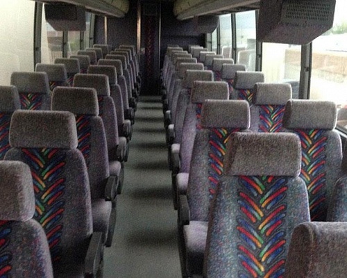 «Μούγκα» οι μαθητές, δεν λένε ποιος έριξε την κροτίδα στο λεωφορείο Σκέφτονται να σταματήσουν το δρομολόγιο