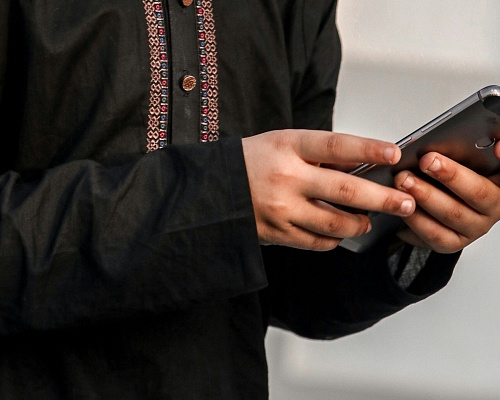 Τέλος τα social media σε παιδιά: Η Κύπρος θέτει όριο ψηφιακής ενηλικίωσης κι επαλήθευση ηλικίας