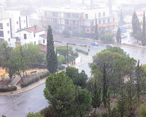 Σκόνη στην ατμόσφαιρα: Πότε χαλάει ο καιρός με βροχές και καταιγίδες