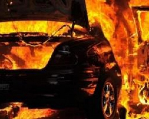 Φωτιά σε όχημα 50χρονου στη Λάρνακα-Εντοπίστηκε παγούρι με εύφλεκτη ύλη