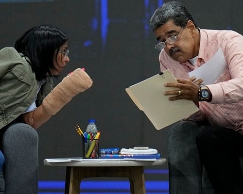 Ποιος κυβερνά τη Βενεζουέλα μετά την επίθεση των ΗΠΑ: Τα τρία πρόσωπα που μπορούν να πάρουν τα ηνία