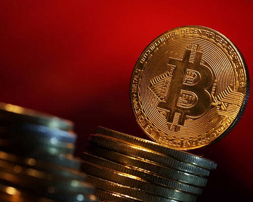 Μαζικές εκροές από crypto: Πιέσεις σε Bitcoin και Ethereum εν μέσω γεωπολιτικής έντασης και πληθωρισμού