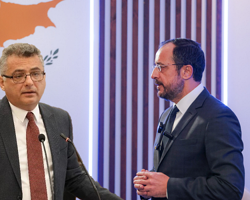 Έκανε το πρώτο βήμα ο Ερχιουρμάν, προσπάθησε να επικοινωνήσει με ΠτΔ Έκανε το πρώτο βήμα ο Ερχιουρμάν, προσπάθησε να επικοινωνήσει με ΠτΔ