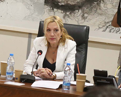 Με το ενάμισι πόδι εκτός ΑΚΕΛ η Ειρήνη Χαραλαμπίδου Πρόθυμη να αποχωρήσει άμεσα και από την κοινοβουλευτική ομάδα