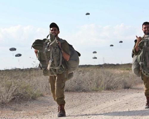 Ισραηλινοί κομάντο με αλεξίπτωτα στον Λίβανο – Σφοδροί βομβαρδισμοί σε Τεχεράνη και νέος συναγερμός στο Κατάρ