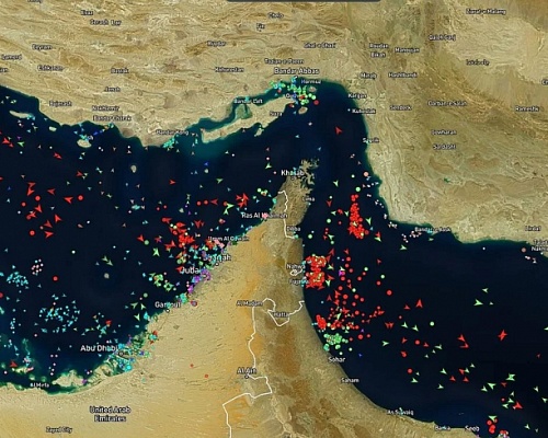 Επιστρέφει η κίνηση στο Ορμούζ – Τα πρώτα δεξαμενόπλοια δοκιμάζουν τη διαδρομή