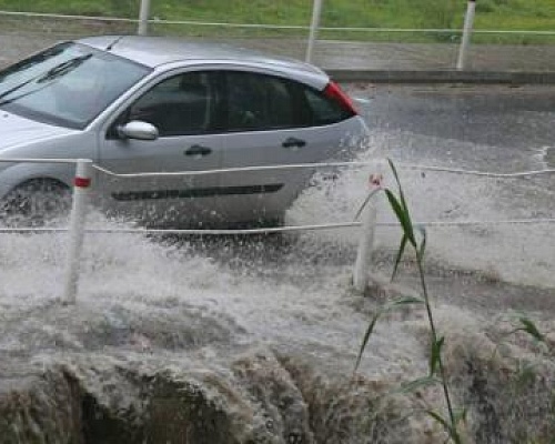Οι συστάσεις της Πολιτικής Άμυνας για την άφιξη της Adel-Οι ενέργειες που πρέπει να κάνουν πριν και κατά τη διάρκεια πλημμύρας