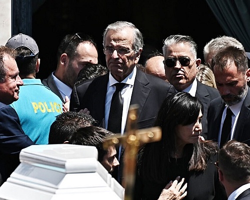 Σαμαράς: Ευχαριστώ τον Θεό που μας έδωσε αυτό το δώρο έστω για 34 χρόνια (VID)