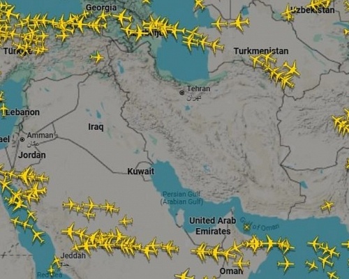 Μαζικές αναστολές πτήσεων προς τη Μέση Ανατολή – Οι χάρτες δείχνουν αεροσκάφη να απομακρύνονται (ΦΩΤΟ)