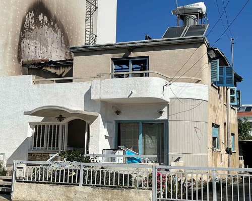 9 άτομα κινδύνευσαν από τη φωτιά στη Λάρνακα. «Επικρατέστερο σενάριο να υπήρξε ηλεκτρικό πρόβλημα»