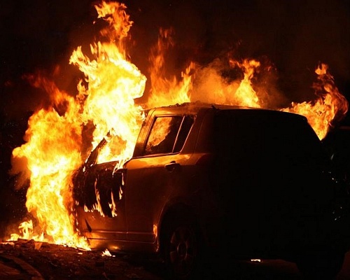 Κάηκε ολόσχερώς αυτοκίνητο 26χρονης στη Λεμεσό