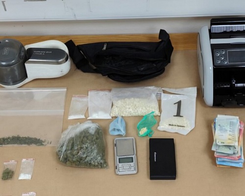 Μεγάλη ποσότητα «χαπιών των τζιχαντιστών» και ναρκωτικά όλων των ειδών στην κατοχή 24χρονου στην Πάφο. Δείτε Εικόνες