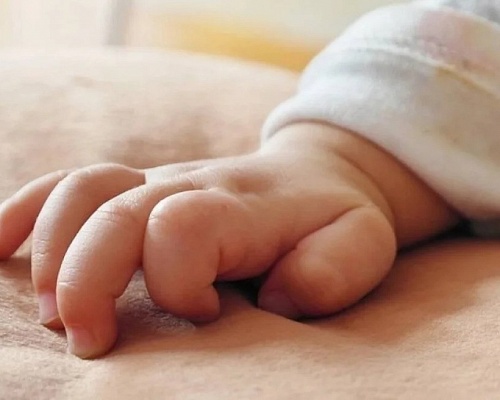 Βρέφος στη Λεμεσό με εγκεφαλική αιμορραγία. Συνελήφθησαν οι γονείς, ενδείξεις για βίαιο τράνταγμα